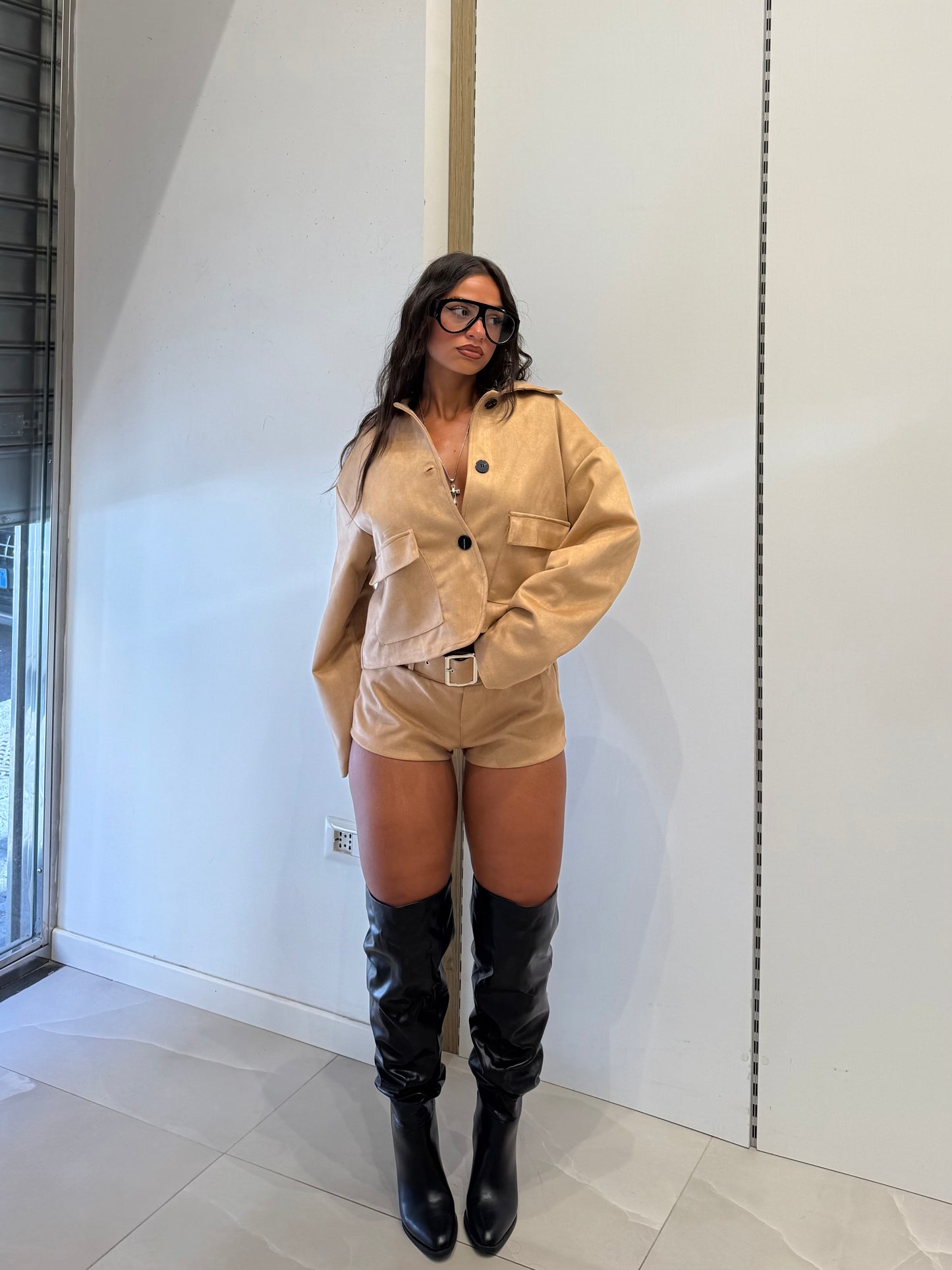 CROP JACKET IN CAMOSCIO BEIGE