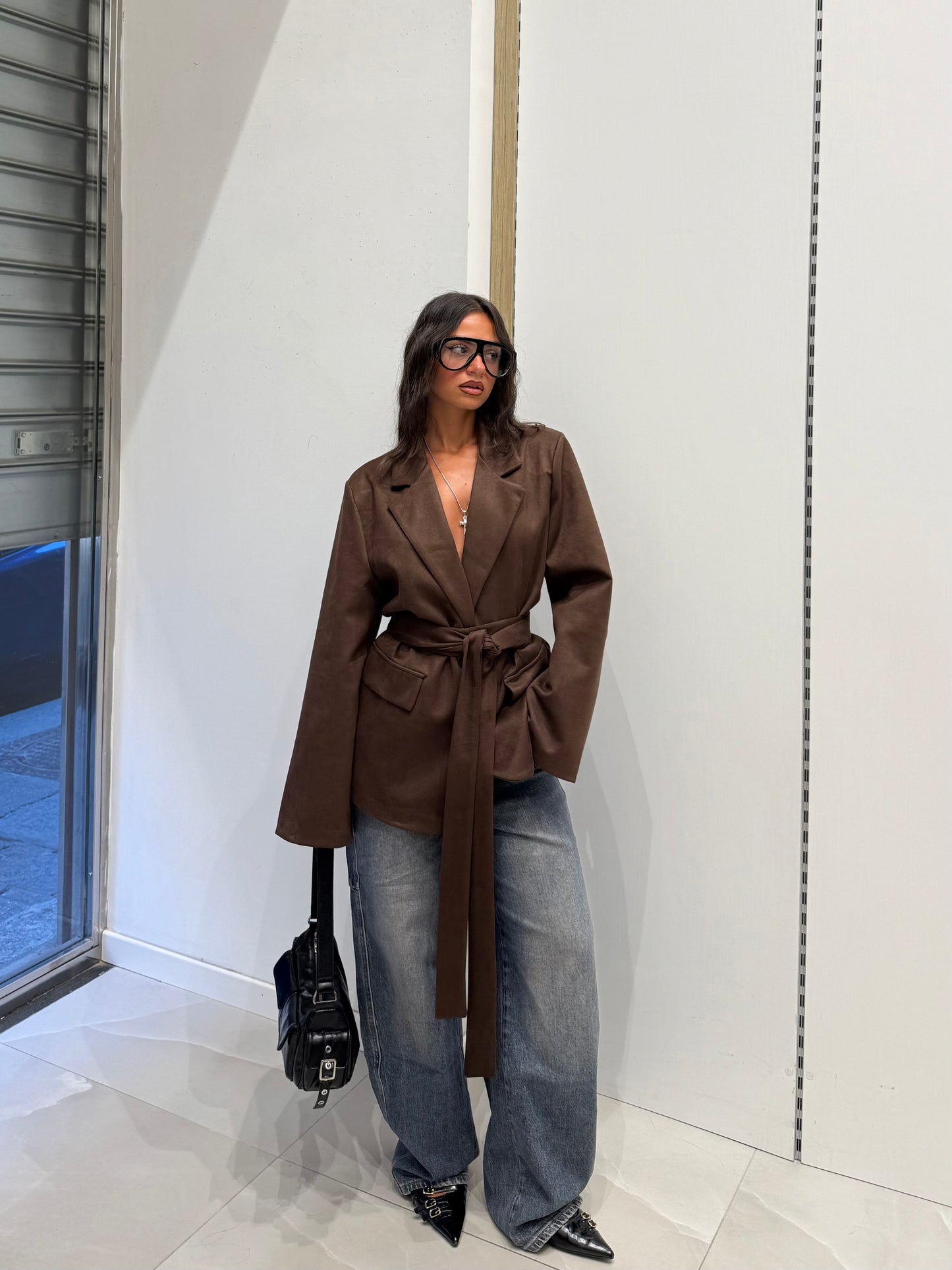 BLAZER CON CINTURA IN CAMOSCIO MARRONE