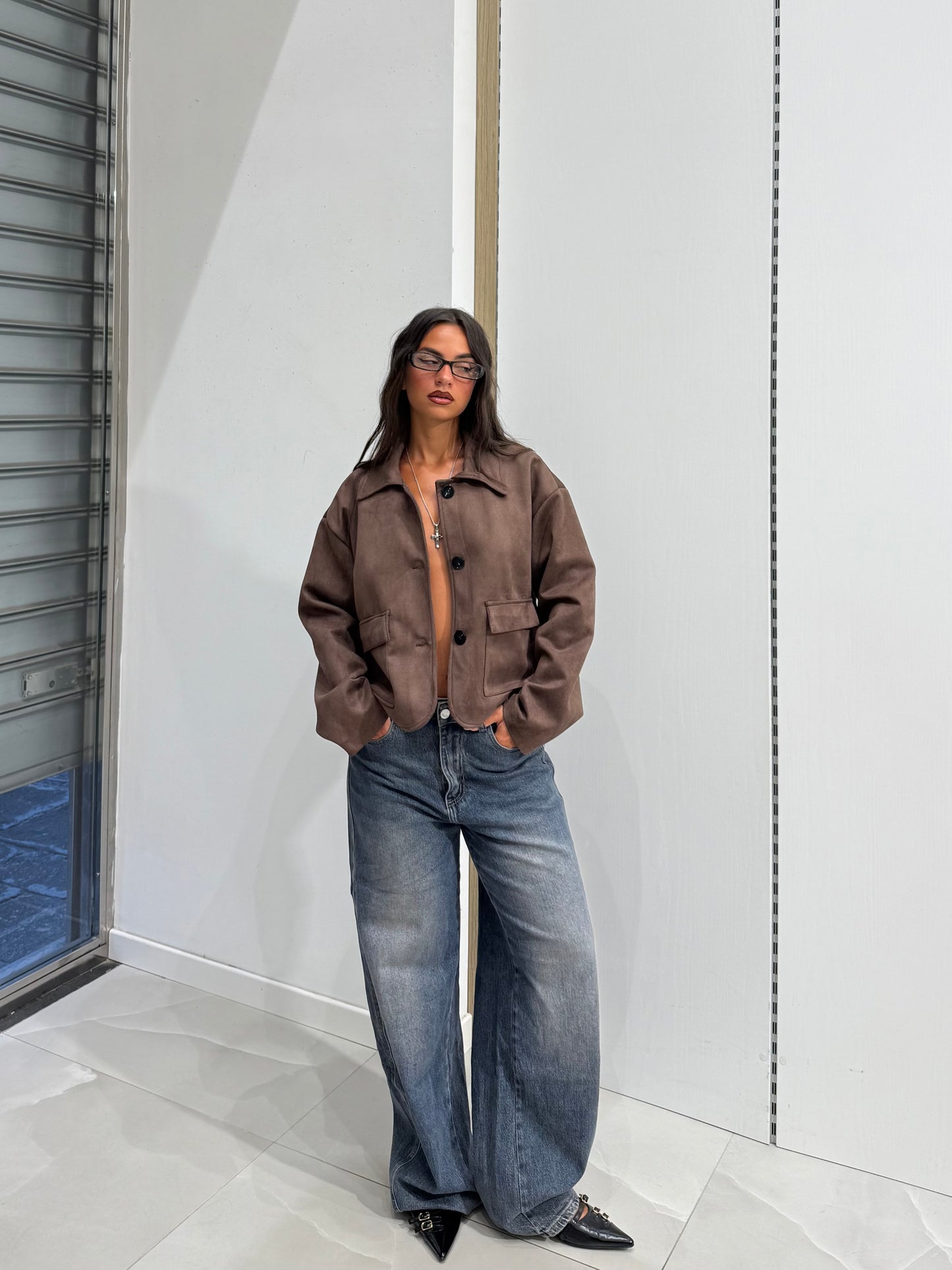 CROP JACKET IN CAMOSCIO MARRONE