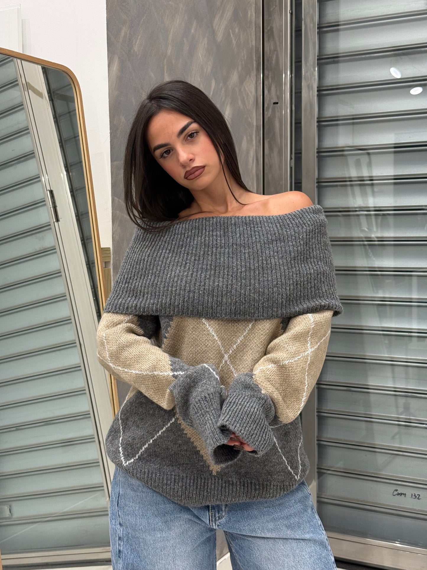 MAGLIONE SCOLLO A BARCA GRIGIO