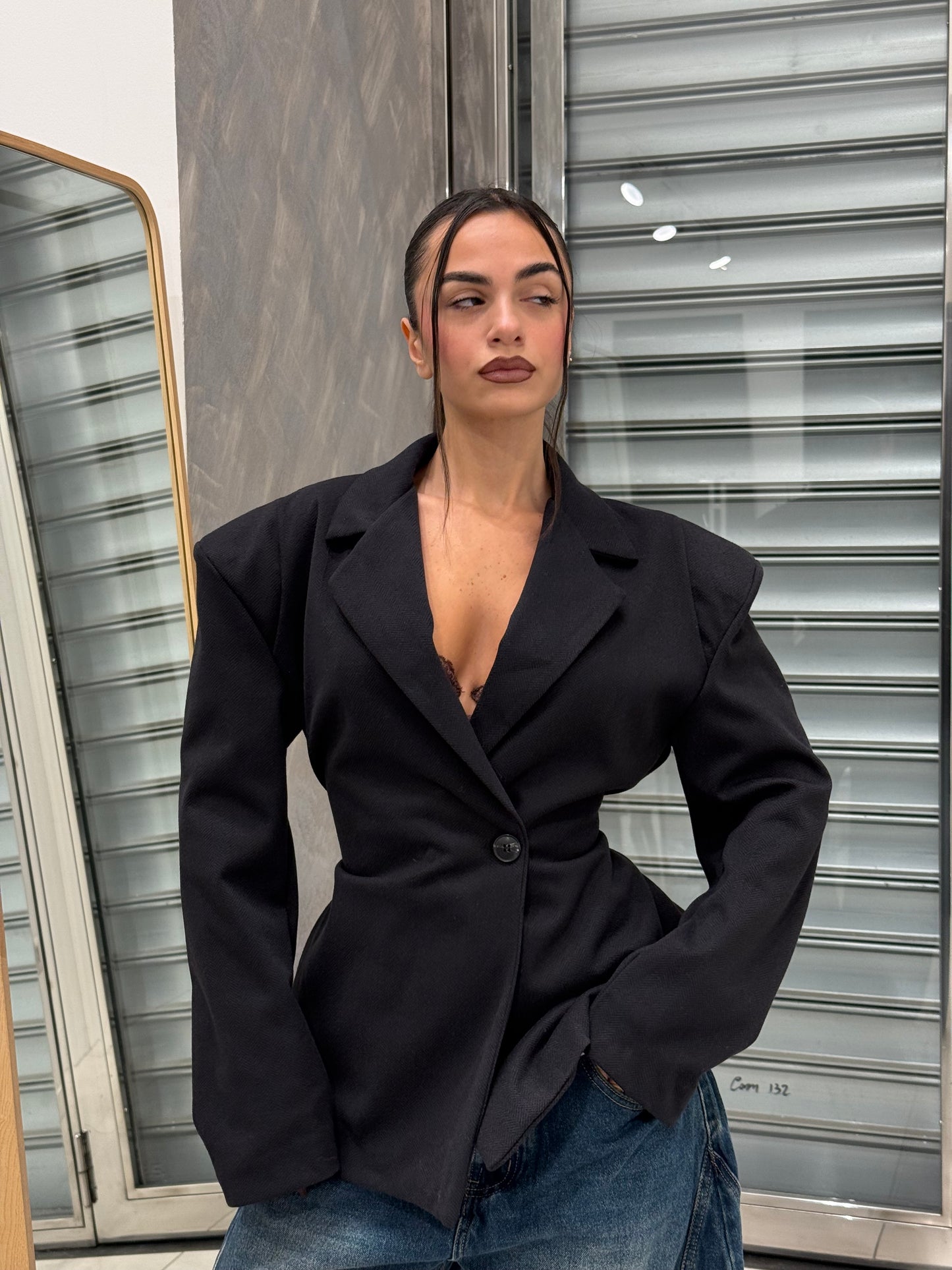 BLAZER EFFETTO BUSTINO CHIUSURA ASIMMETRICA NERO