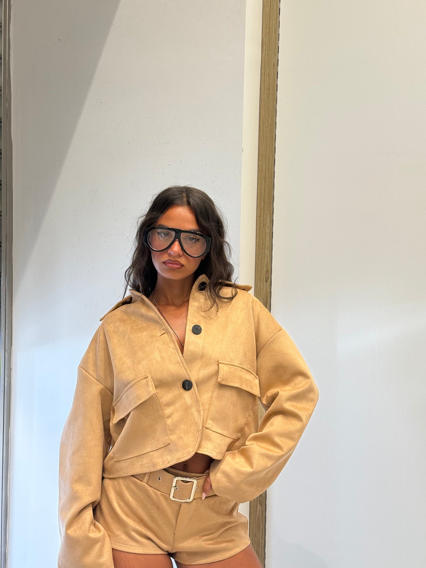 CROP JACKET IN CAMOSCIO BEIGE