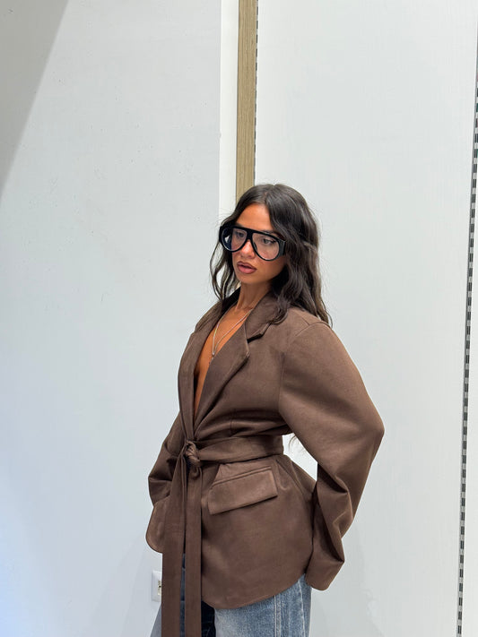 BLAZER CON CINTURA IN CAMOSCIO MARRONE